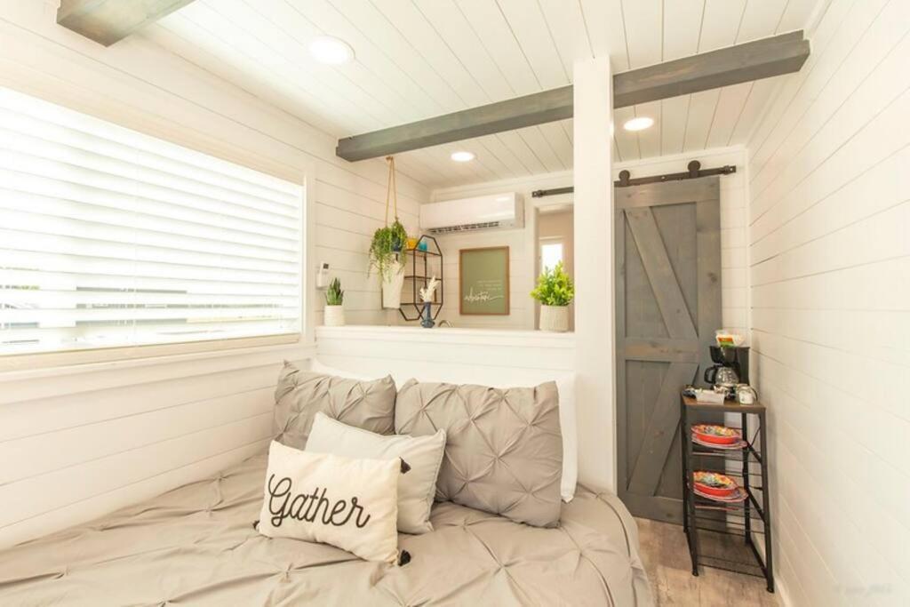 The Container Retreat @ 290 Wine Trail #9 Get Away Today! Hye Exterior photo